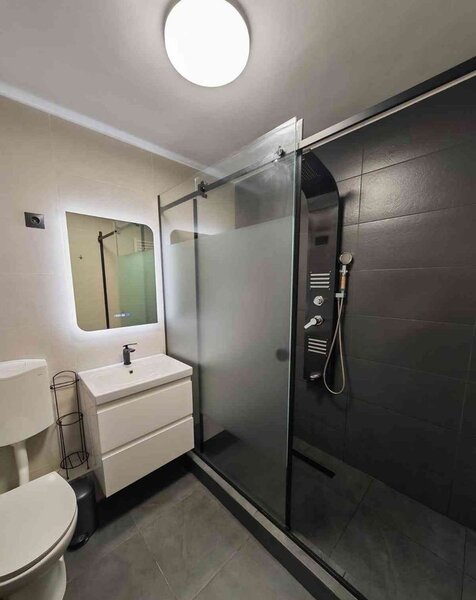 Crangasi, apartament cu 4 camere 10 minute pana la metrou.